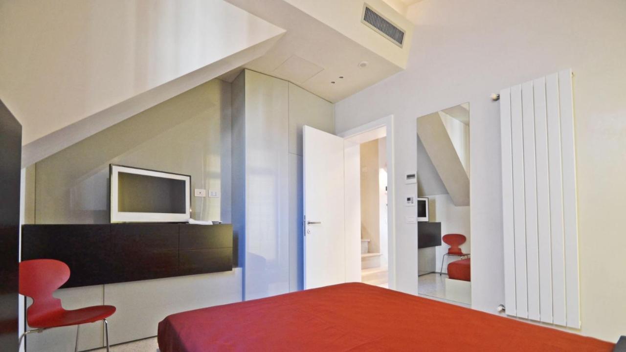 Ai Bareteri Luxury Canal View Venecia Exterior foto